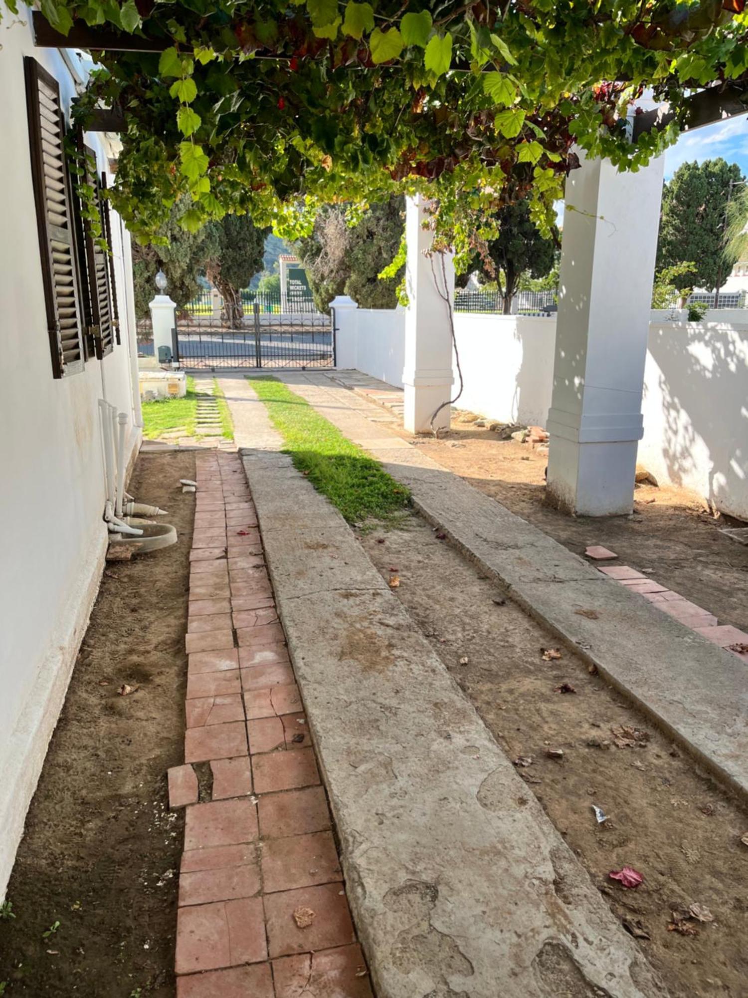 Toni'S Cottage Graaff-Reinet エクステリア 写真