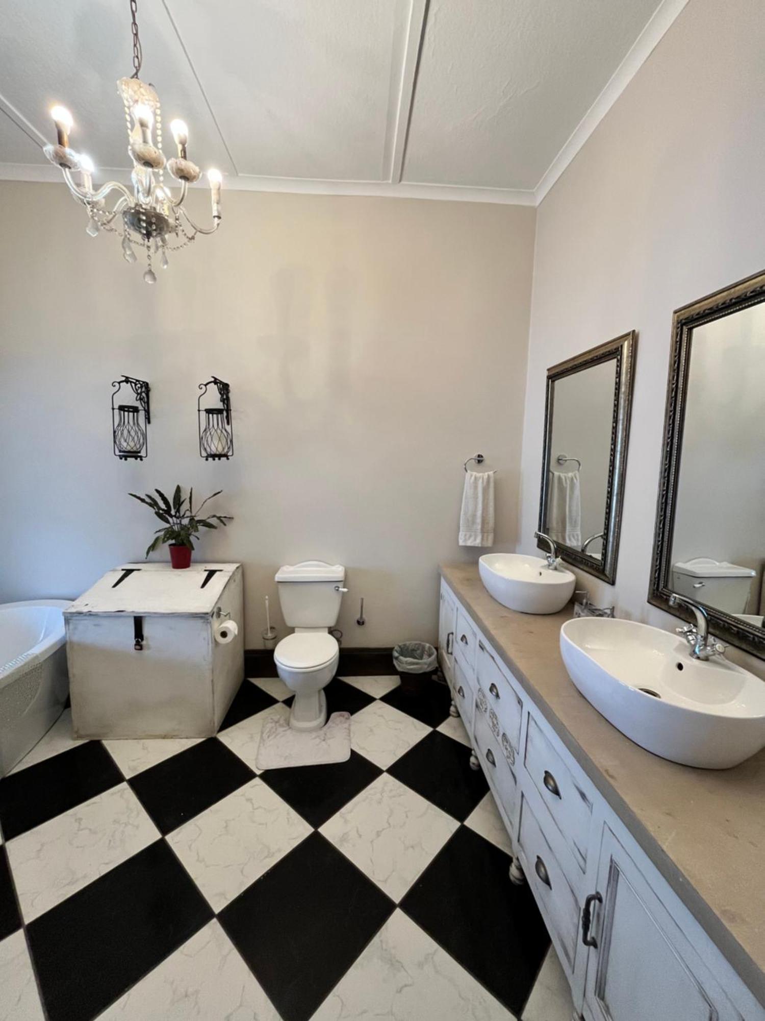 Toni'S Cottage Graaff-Reinet エクステリア 写真